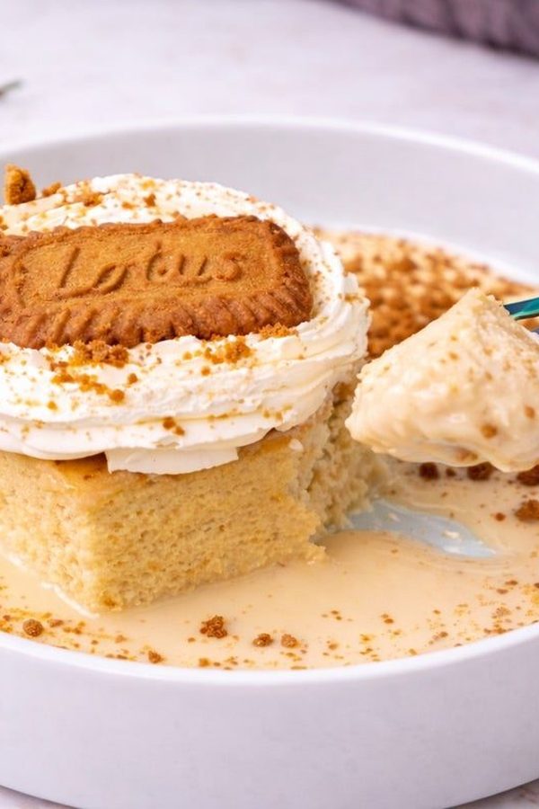 Lotus Biscoff milk cake